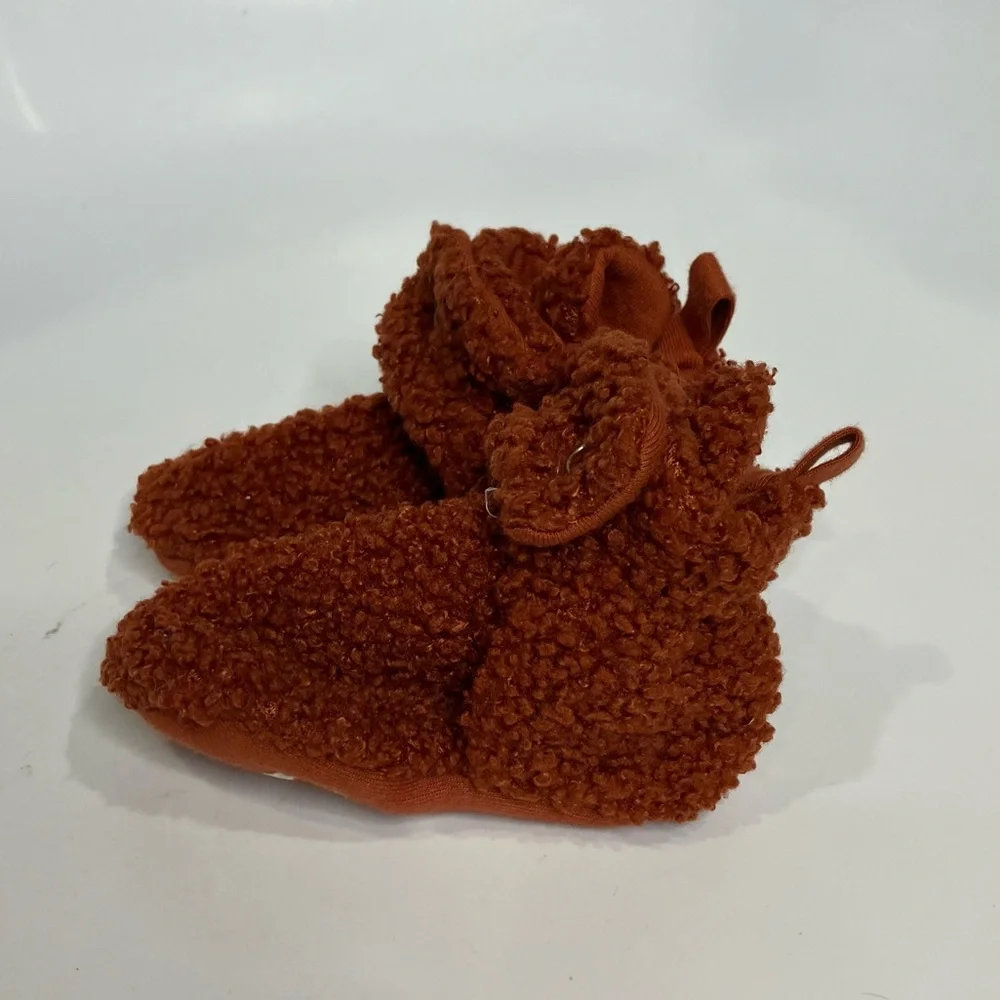 Robeez Sherpa snap booties‎ rust orange brown 3-6 months winter cozy baby
